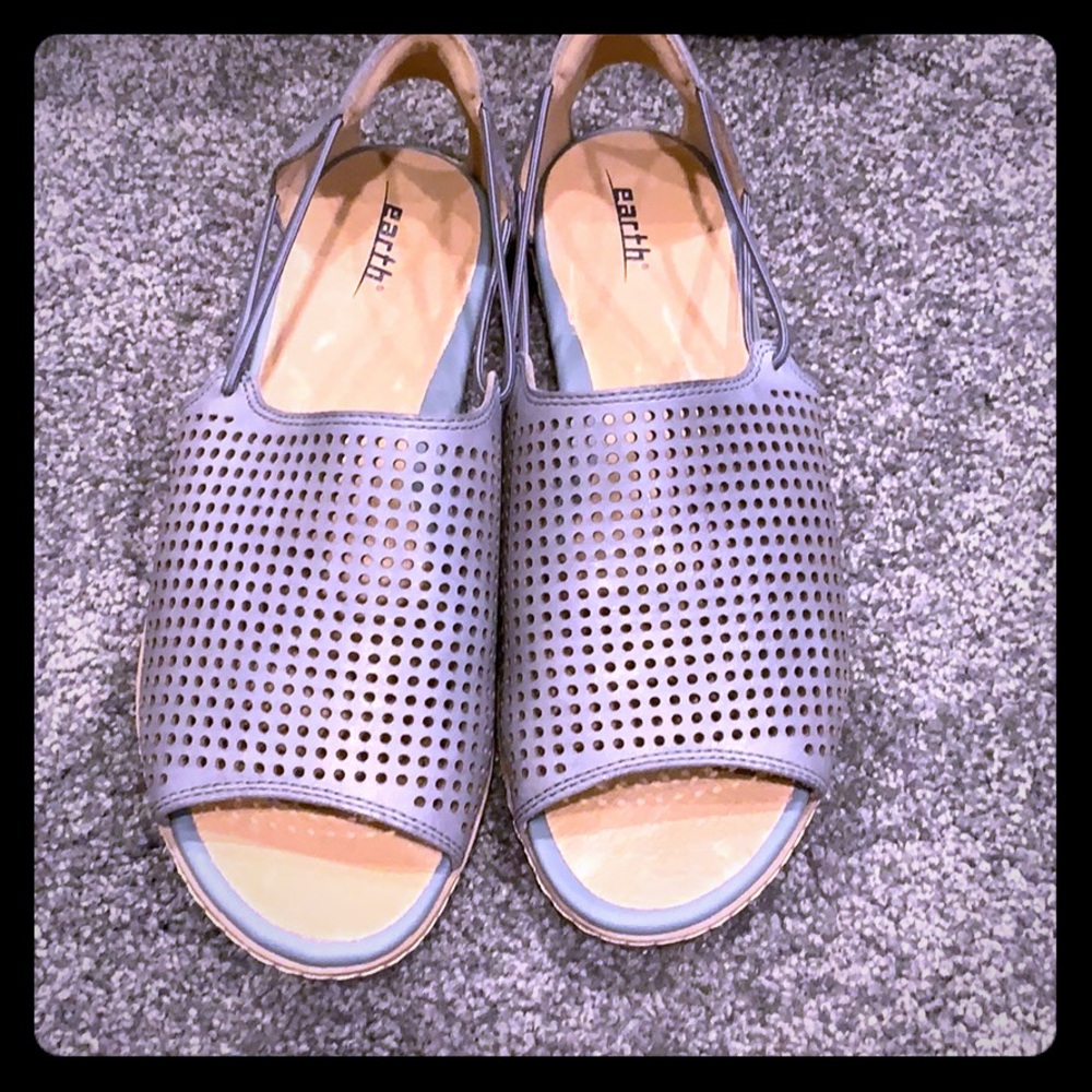 Earth sandals